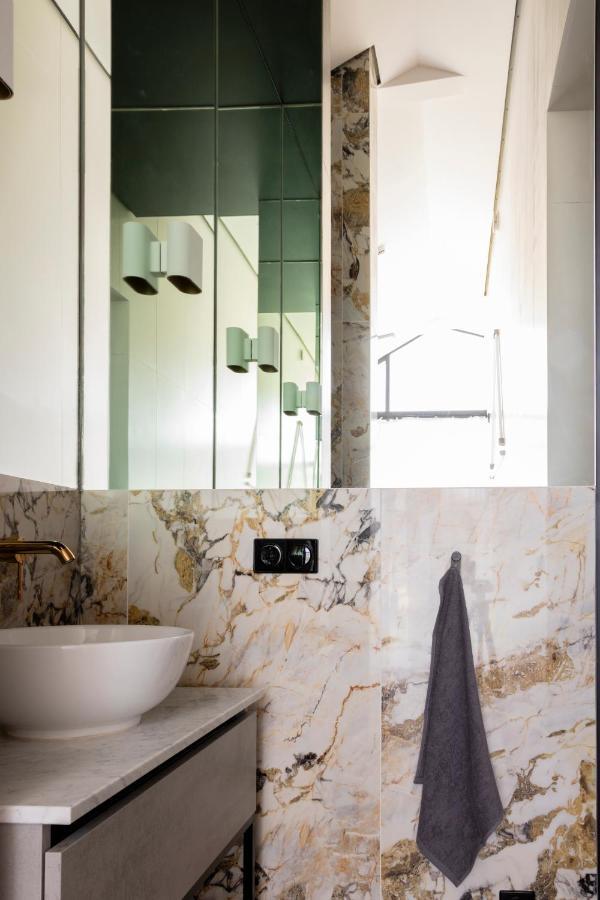 De 6 Linden Boutique Hotel 슬루이스 외부 사진