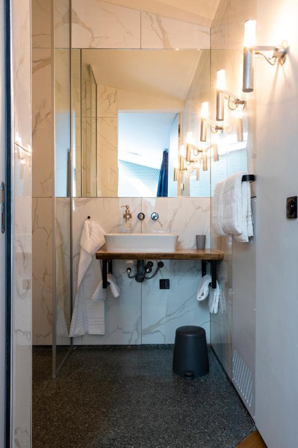 De 6 Linden Boutique Hotel 슬루이스 외부 사진