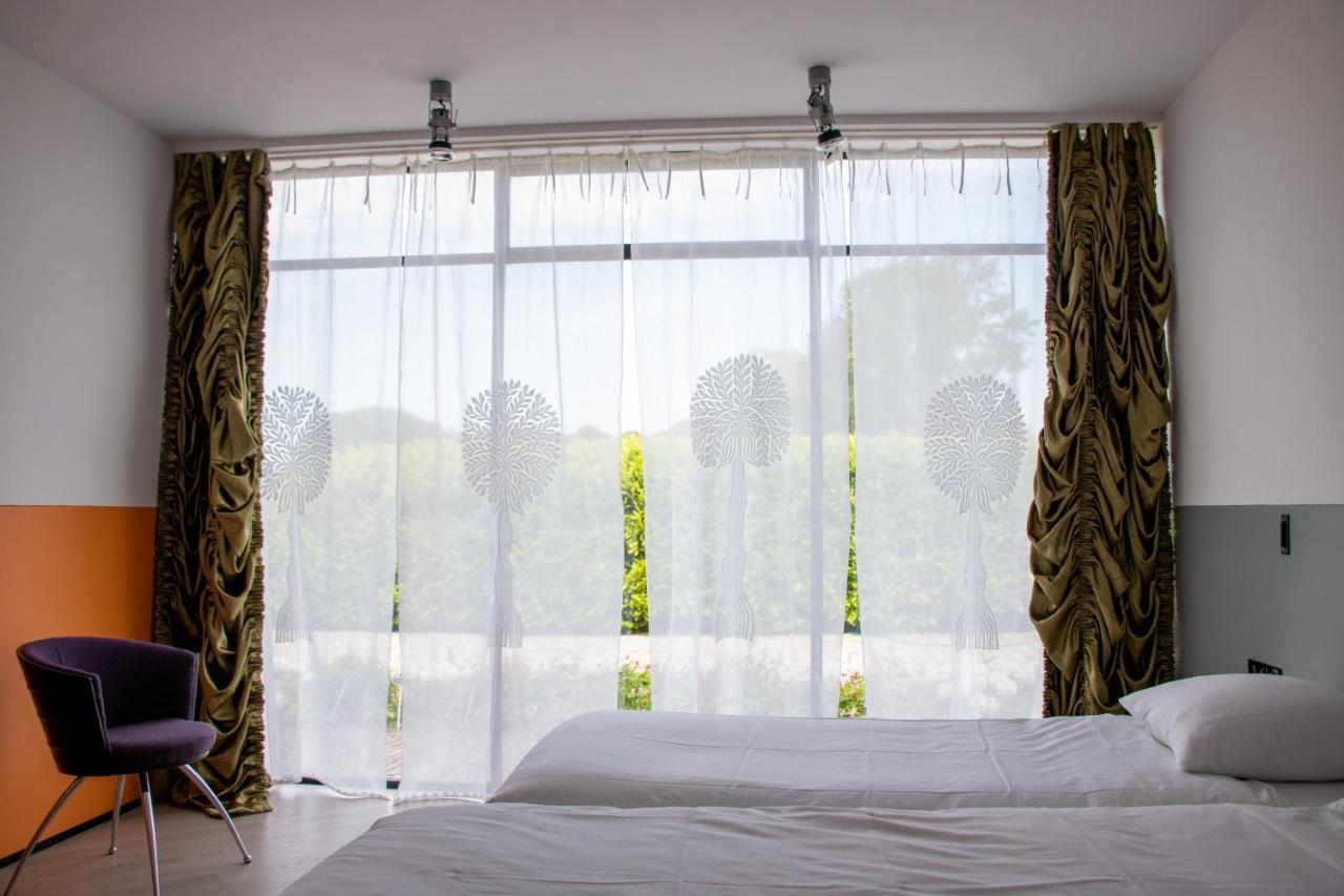 De 6 Linden Boutique Hotel 슬루이스 외부 사진