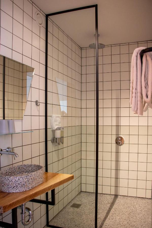De 6 Linden Boutique Hotel 슬루이스 외부 사진